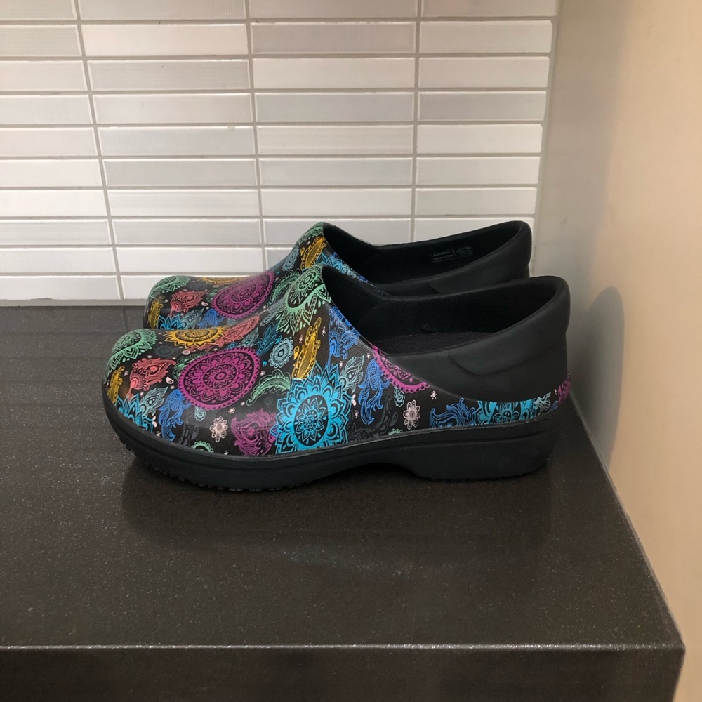 Crocs Women's Neria Pro II Work Clogs